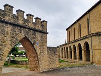 Poort door...