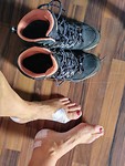 Eindelijk schoenen uit