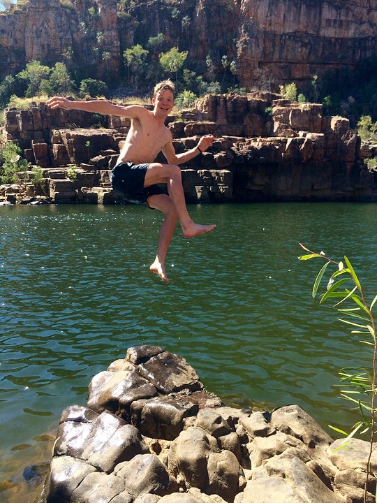 JUMP