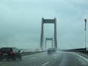 een regenbui op de Lillebeltsbrug