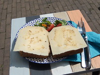 Lunch, boerenbrood met oude kaas en mosterd!