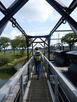 Over de sluis!