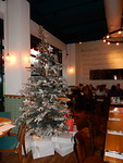 Kerstboom met de kerstpakketten!