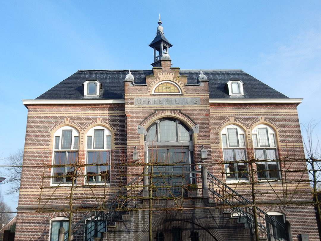 Het oude gemeentehuis uit1899! Foto Petra Eleftheriadis’s reisblog