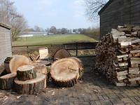 Houtvoorraad!