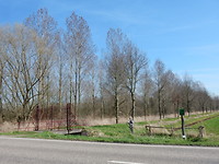 De rode poort van Landgoed Pax!