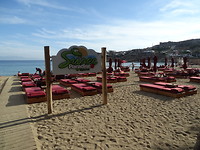 Super Paradise Beach!