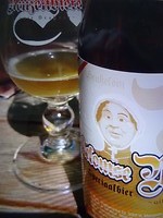 Biertje uit Heukelom met Mie Pieters op het etiket!