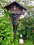 Kruisbeeld langs de oever van de Dommel bij Halder.....