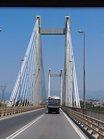Brug over bij Chalkida…..