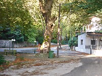 Kallithea…..je kan hier ook met de camper staan.