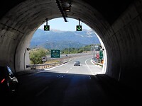 Veel tunnels bij Metsovo…..