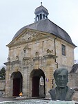 La Porte des Moulins!