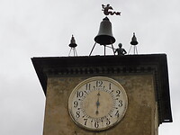Torre del Maurizio…..met de elegante klokkenluider….