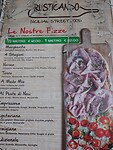 Sicilië……Pizza per halve meter of een meter…..😂