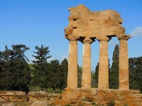 Tempel of Dioscuri….