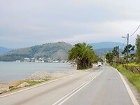 Op weg naar Paralia Agios Andreas…..het dorpje Kiveri in de verte….