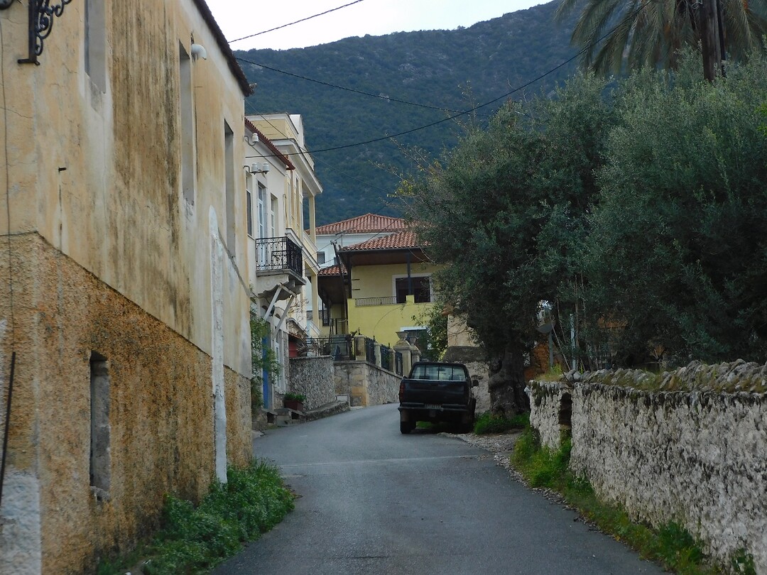 Poulithra….