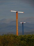 Windmolens die water oppompen voor de citrusboomgaarden….