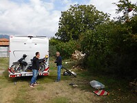 De brommer gaat ook mee naar Kreta…..