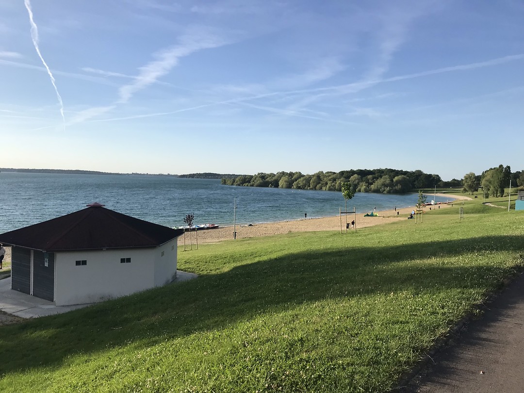 Le Lac d’Orient
