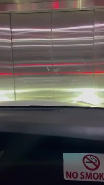 1000042961