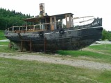Oude boot van de houtfabriek