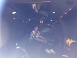 Elly in de stretched limo