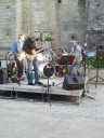 Plaatselijke blues groep tijdens openlucht optreden, heel erg leuk!