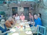 Gezellige maaltijd met o.a. een groep uit Ireland bij Huberta en Arno