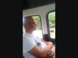 Remy had het zwaar in de bus terug naar St. Lucia haha