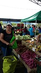 Rebe doet inkopen