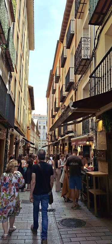 Calle Laurel