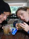 Koffie na koud brommerritje (met sarah)