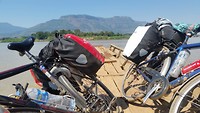 Mekong oversteek met de fiets