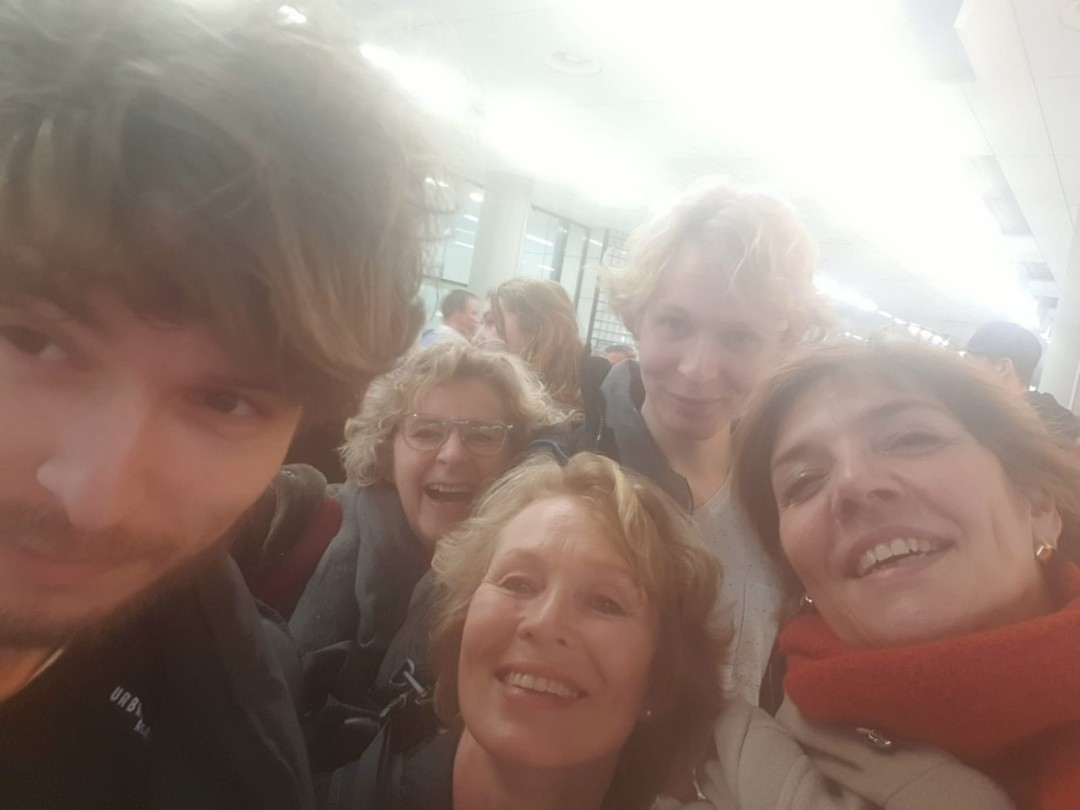 Het ontvangstcommitee op Schiphol
