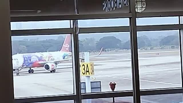 Vliegtuig naar Phuket