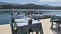 aan de kade in Argostoli
