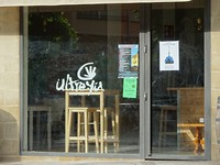 een ultreya wijnbar ;o)) daar kwam die slak net vandaan ;o))