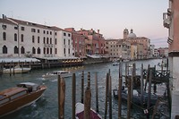 b035 Ponte de Rialto, Venetië