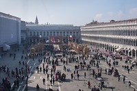 b179 uitzicht over Piazza San Marco vanaf Basilica di San Marco, Venetië-bewerkt