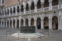 b230 Palazza Ducale, Venetië