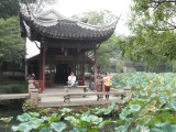 Tuin van de nederige administrateur in Suzhou met vreemde boeddha
