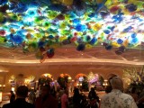 In the Bellagio...plafond met allemaal glasbloemen.