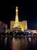 De Paris...een nagebouwde Eiffeltoren en Arc de Triomph