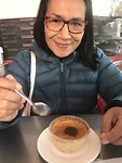 Patricia met haar dessert