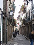 Zomaar een Middeleeuws straatje in Guimarães