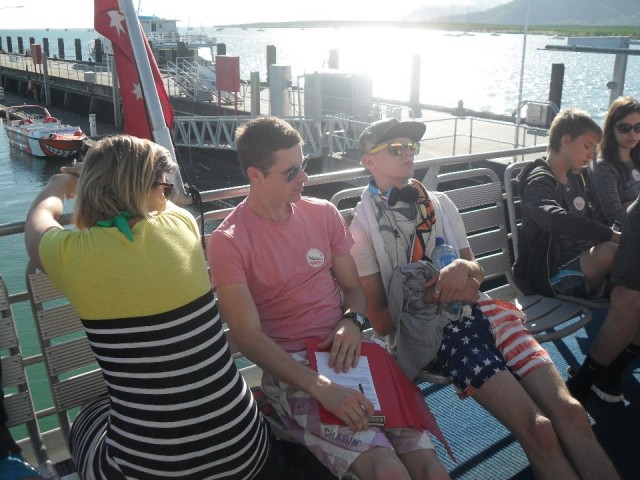 op de boot naar het Great Barrier Reef