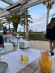 Aqua de Valencia aan het strand