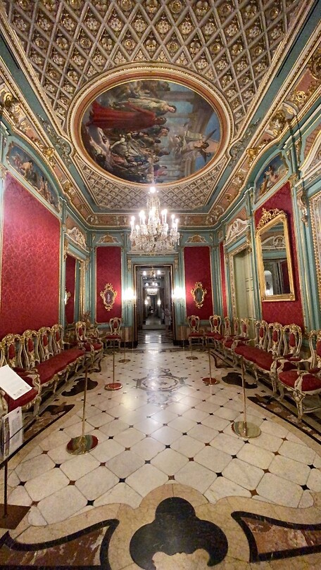 Paleis